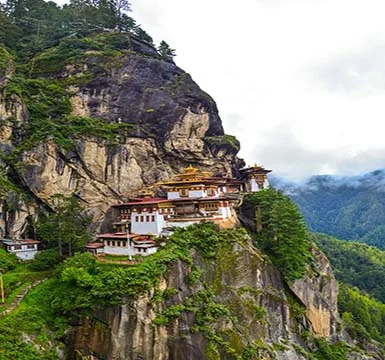 Bhutan: Land of Thunder Dragon